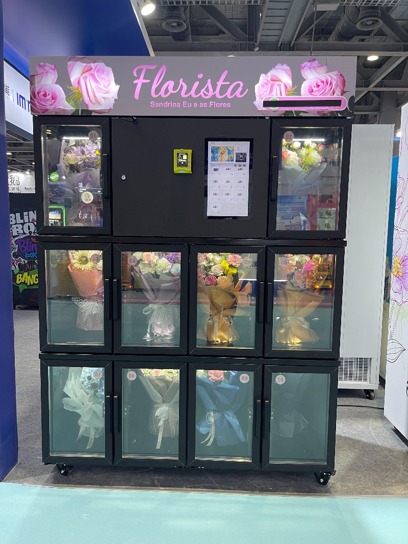Bill Acceptor Vending - ตู้จำหน่ายดอกไม้แบบล็อกเกอร์ เครื่องขายดอกไม้แบบหยอดเหรียญ รับชำระเงินด้วยบัตรเครดิตและ QR Code สำหรับร้านขายของขวัญในห้างสรรพสินค้าของมหาวิทยาลัย